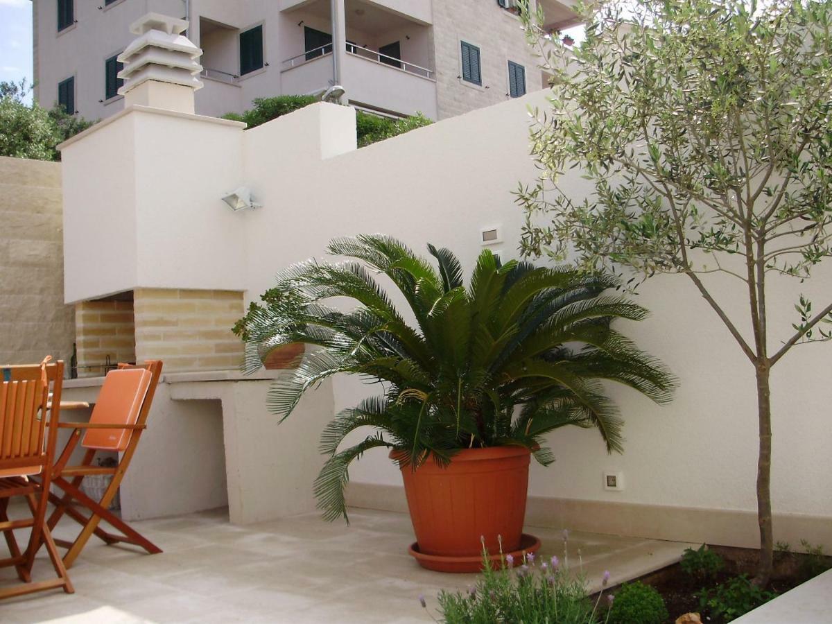 Apartments Petranic Supetar Exterior photo