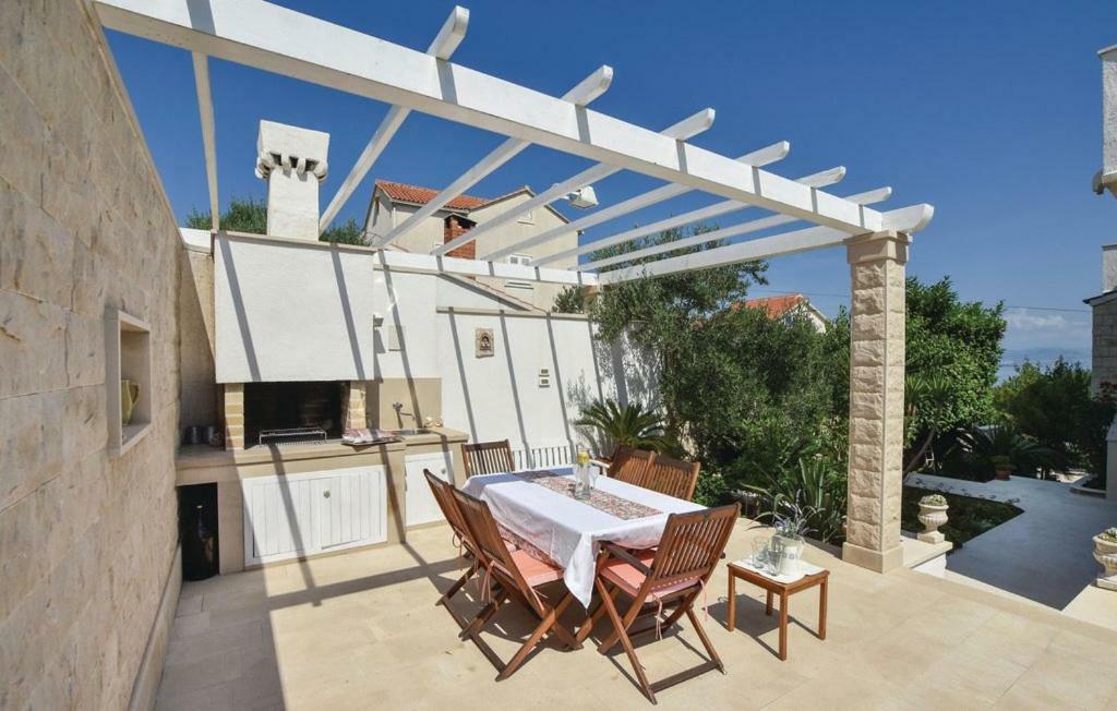 Apartments Petranic Supetar Exterior photo